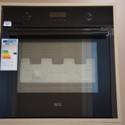 Черна фурна за вграждане AEG BPE53516AB