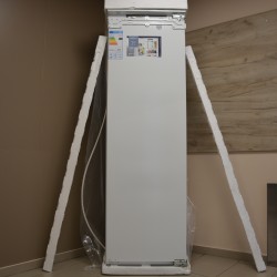 Хладилник за вграждане 177 см Electrolux IK3026SAR