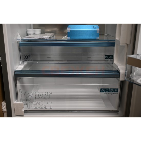 Хладилник с фризер SIEMENS KG49NAIBT iQ500 – 440 л, клас B, Total noFrost, hyperFresh, 70 см инокс